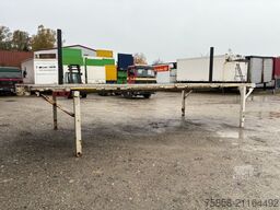 Krone Plattform 7,45m mit Steckrungen mittig