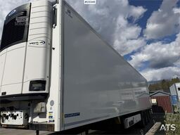 Krone cool liner 3-axle semi box trailer with 2 temperat
