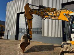 Liebherr R920LC