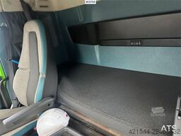 Volvo FM450 box truck 6x2 w/ full side opening, 2 zone u