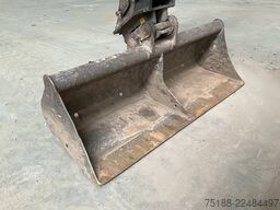Kubota U 27-4