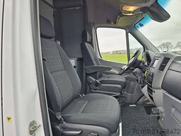 MERCEDES-BENZ SPRINTER 316 L2H2 3.5T-Trekhaak!
