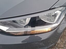 Volkswagen Touran 1.5 TSI Comf+1.Hand+Navi-Vorb.+AZV+Sitzh.