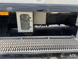 Mercedes-Benz Axor Fish Truck (Box Truck)
