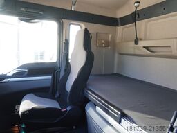 MAN TGX 33.640 6x4 tractor unit / GVM 70 t