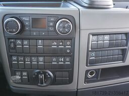 MAN TGX 33.640 6x4 tractor unit / GVM 70 t