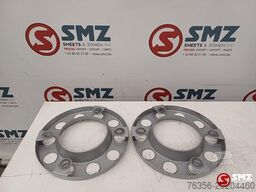 Volvo Occ set wieldoppen 22.5