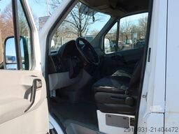 MERCEDES-BENZ Sprinter II Kasten 210 CDI / Nr. 174