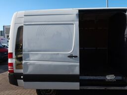 MERCEDES-BENZ Sprinter II Kasten 210 CDI / Nr. 174