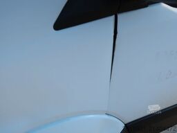 MERCEDES-BENZ Sprinter II Kasten 210 CDI / Nr. 174