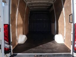 IVECO Daily Kasten 35 S 11 V Radstand 3520 L Nr. 103