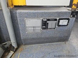 Volvo 8900