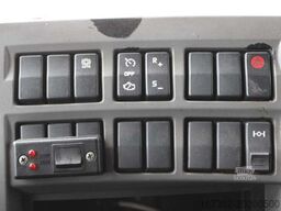 RENAULT MIDLUM 220, TAIL LIFT, EURO 5