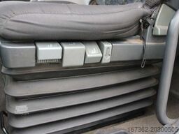 RENAULT MIDLUM 160.10, EURO 4, TAIL LIFT, PNEU 80%