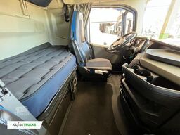 VOLVO FH 460 Globetrotter XL i-Save SideSkirts