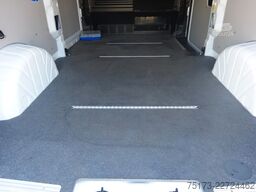 VW Transporter Kasten 110PS Lang Klima Airline