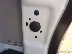 VW Transporter Kasten 110PS Lang Klima Airline