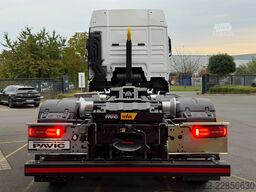 MAN TGX 26.540 6x2 LL Abroller Hyva Titanium
