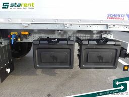 SCHMITZ CARGOBULL Baustofftrailer Liftachse, Rungen, 80cm Bordwand