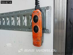 Mercedes Atego 1221 4X2 Carrier Supra 850 Mt Lamberet 15...