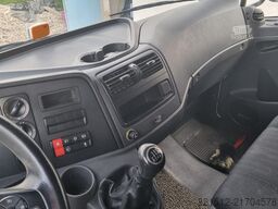 Mercedes-Benz Atego 818