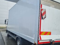 Mercedes-Benz Atego 818