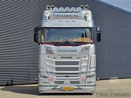 Scania S590 V8 6X4 / 2 TANKS / NL TRUCK! 80T