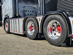 Scania S590 V8 6X4 / 2 TANKS / NL TRUCK! 80T