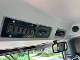 Kirovets K743 mit Mercedes Motor OM470LA