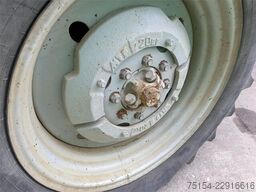 Belarus MTS 820