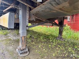 Krone Curtain-Side Trailer