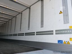 SCHMITZ CARGOBULL SKO 24/ ZURRLEISTE / DOPPELSTOCK / LIFT FP30