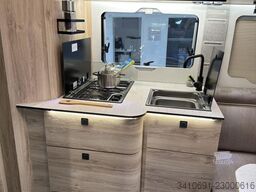 Eura Mobil Profila T 726 EF Dachlüfter FAS 4xSitz Lithium