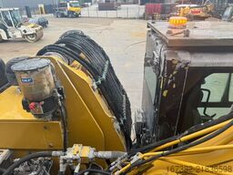 Caterpillar 336FL Tracked material handler