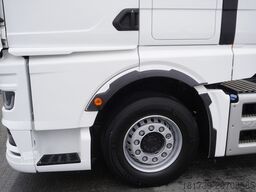 MAN TGX 18.510 4×2 tractor unit / Sleeper ca