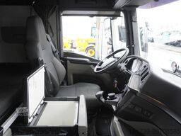 MAN TGX 18.510 4×2 tractor unit / Sleeper ca