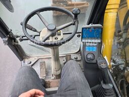 KOMATSU PW 148 / NUR 5400h / Lehnhoff MS 10 / 2 Löffel