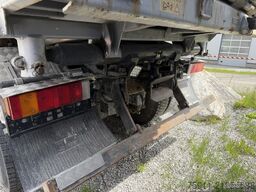 Iveco AT 380T 6x4 Kipper mit Kran