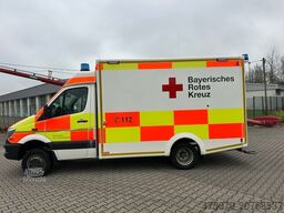 MERCEDES-BENZ Sprinter 519 RTW / 4x4 Allrad / WAS Trage