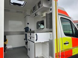 MERCEDES-BENZ Sprinter 519 RTW / 4x4 Allrad / WAS Trage