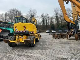 KOMATSU Komatsu PW 118 MR-8