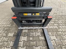 Linde E16P-02+ Ladegerät
