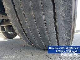 Schmitz Cargobull Curtainsider Mega