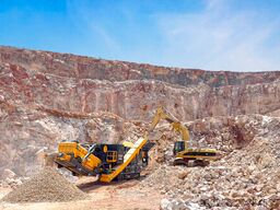 FABO crusher 450-500 TPH Tracked Impact Crusher