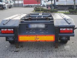 Elbo trailer for a hooklift truck