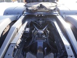 MAN TGX 33.580 6x4 tractor unit / GVM 70000