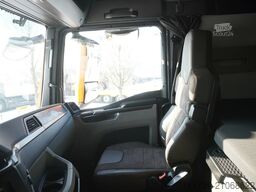 MAN TGX 33.580 6x4 tractor unit / GVM 70000