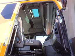 MAN TGX 33.580 6x4 tractor unit / GVM 70000