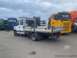 IVECO Daily  Doppelkabine 60 C 15  Hiab 017 T