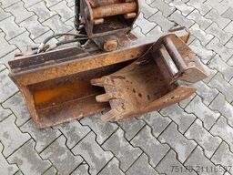 JCB 8018 / 3.420h / hydrl. Grabenräumer / Tieflöffel